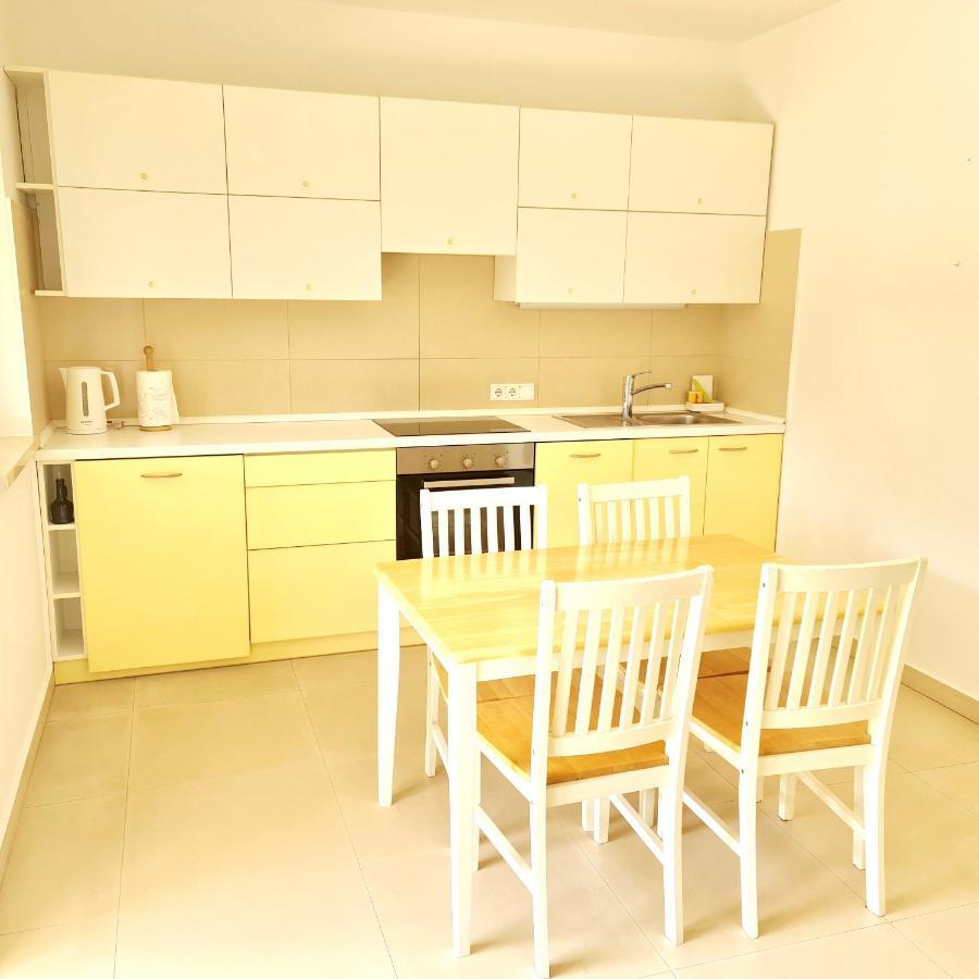 Apartmani Val Pula Exterior photo